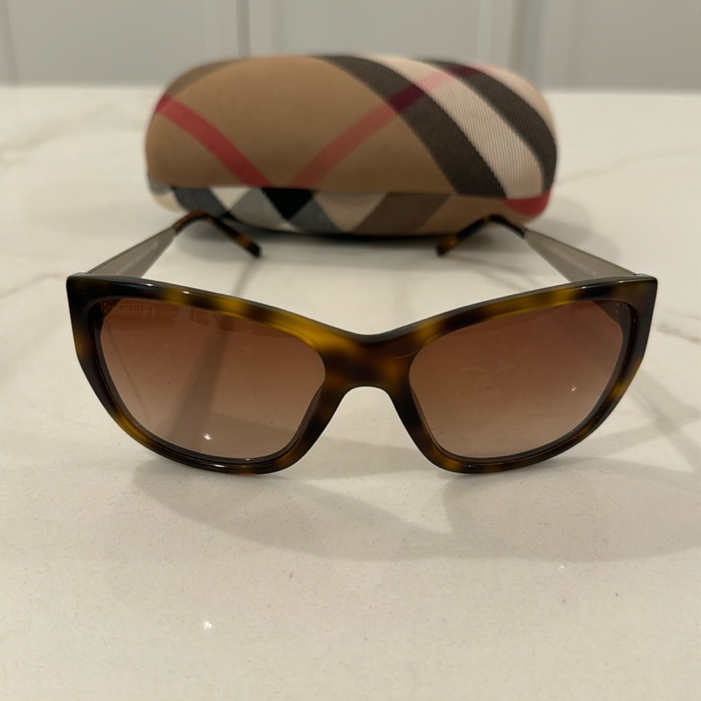 Burberry sunglasses with case